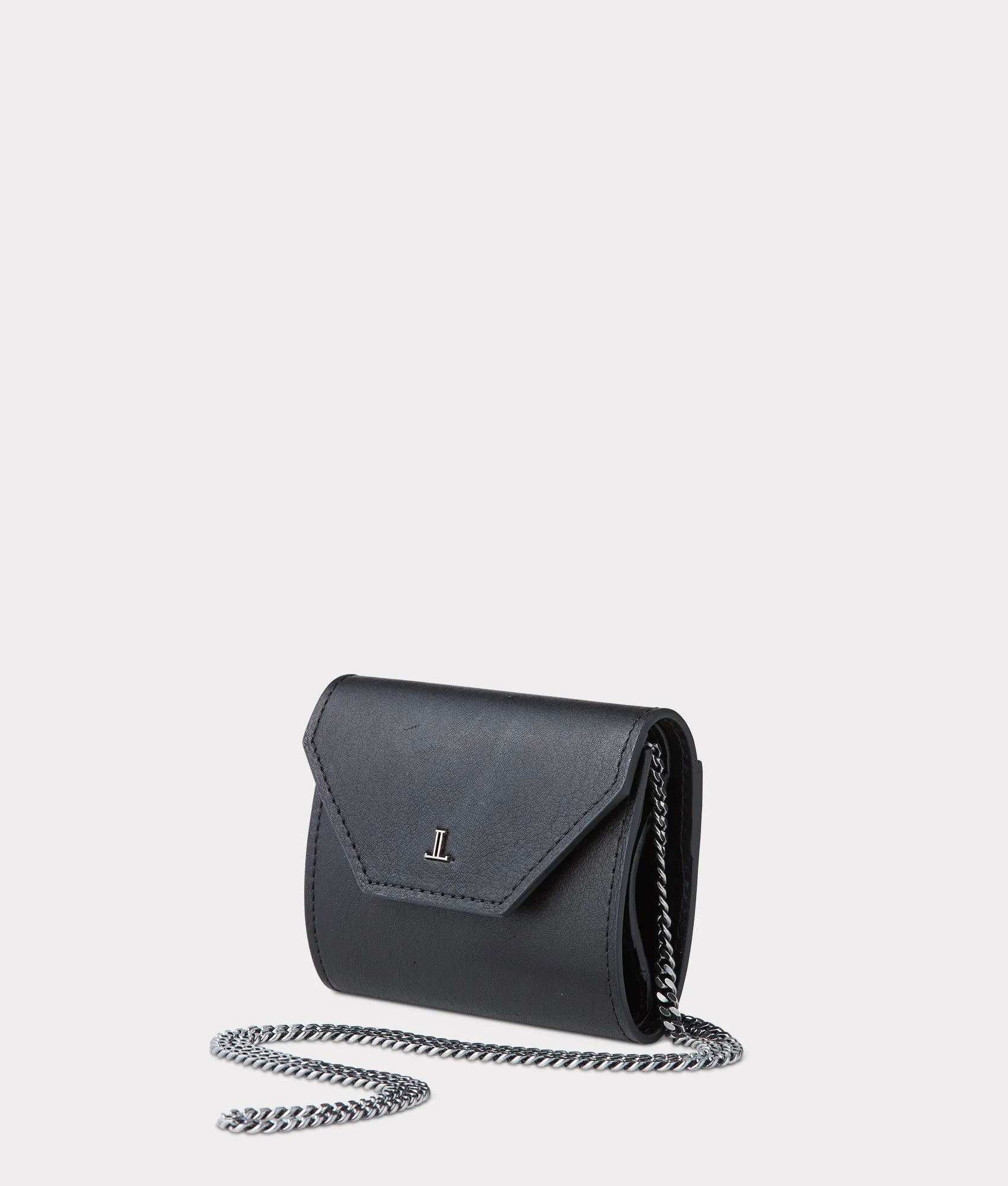 Short Wallet On A Chain :: Black